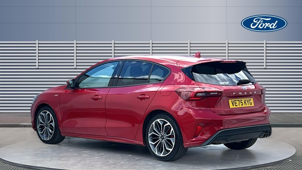 Ford Focus 1.0 EcoBoost Hybrid mHEV ST-Line X 5dr Petrol Hatchback - Image 2