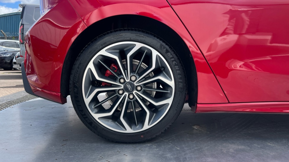 Ford Focus 1.0 EcoBoost Hybrid mHEV ST-Line X 5dr Petrol Hatchback - Image 7