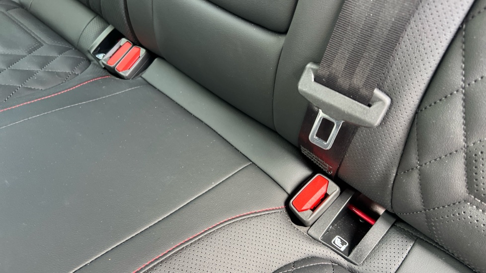 Ford Focus 1.0 EcoBoost Hybrid mHEV ST-Line X 5dr Petrol Hatchback - Image 17