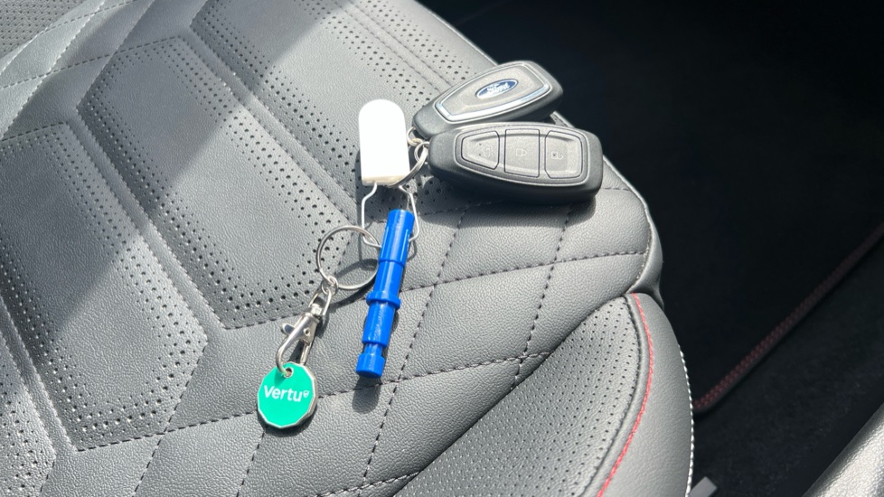 Ford Focus 1.0 EcoBoost Hybrid mHEV ST-Line X 5dr Petrol Hatchback - Image 20