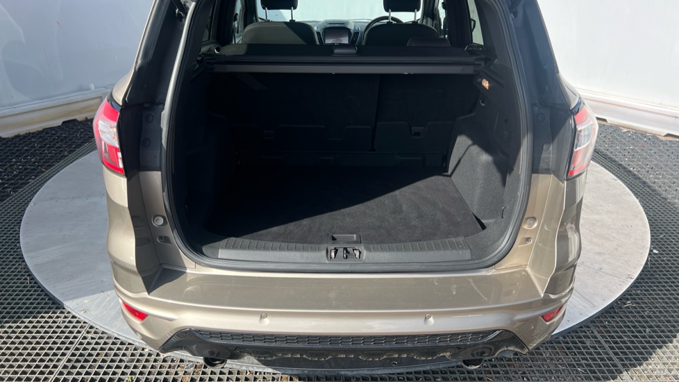 Ford Kuga 1.5 TDCi ST-Line 5dr 2WD Diesel Estate - Image 4