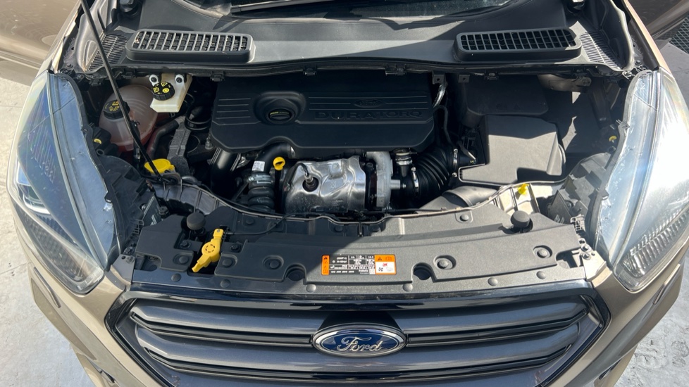 Ford Kuga 1.5 TDCi ST-Line 5dr 2WD Diesel Estate - Image 8