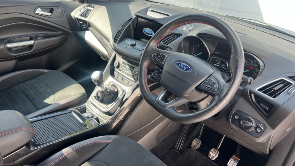 Ford Kuga 1.5 TDCi ST-Line 5dr 2WD Diesel Estate - Image 11