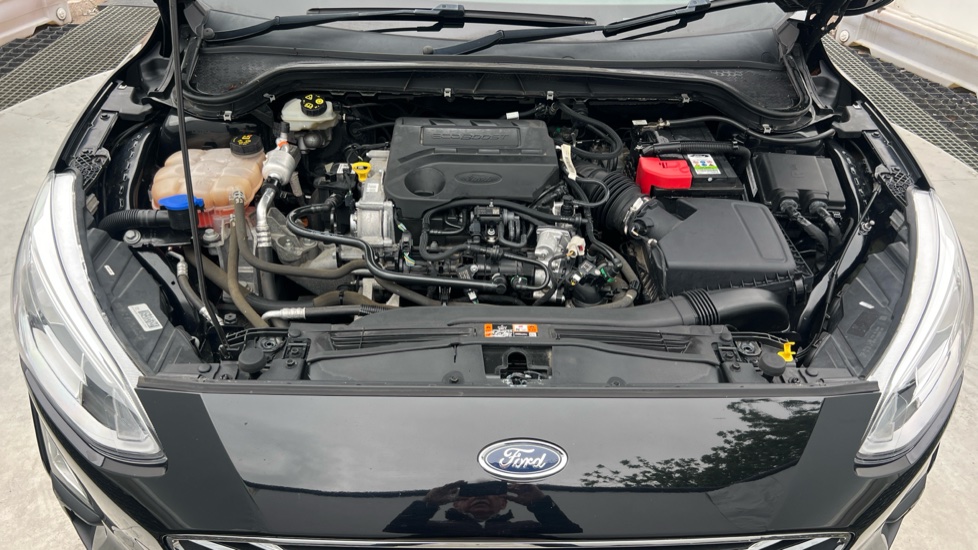 Ford Focus 1.0 EcoBoost 125 Titanium X 5dr Petrol Hatchback - Image 8
