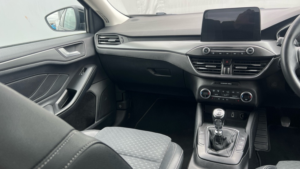 Ford Focus 1.0 EcoBoost 125 Titanium X 5dr Petrol Hatchback - Image 14