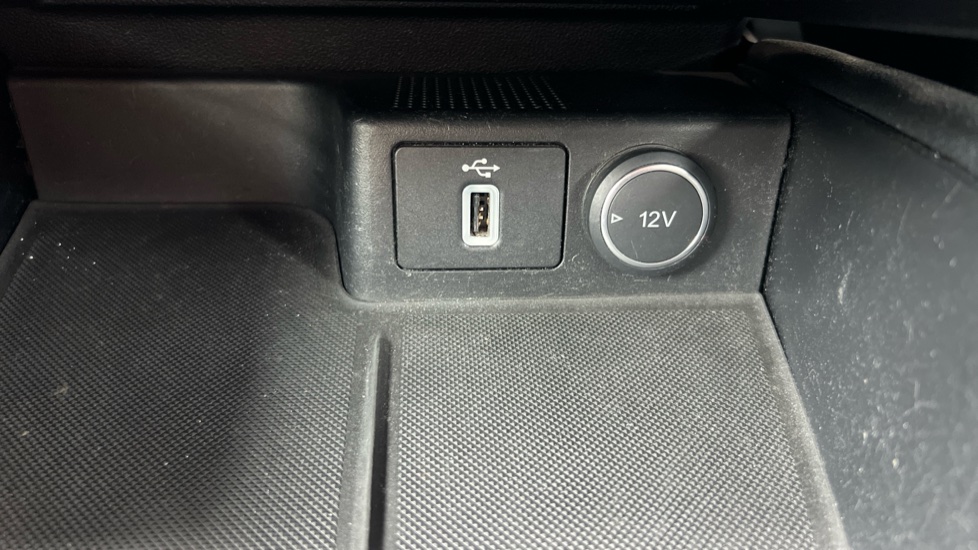 Ford Focus 1.0 EcoBoost 125 Titanium X 5dr Petrol Hatchback - Image 29