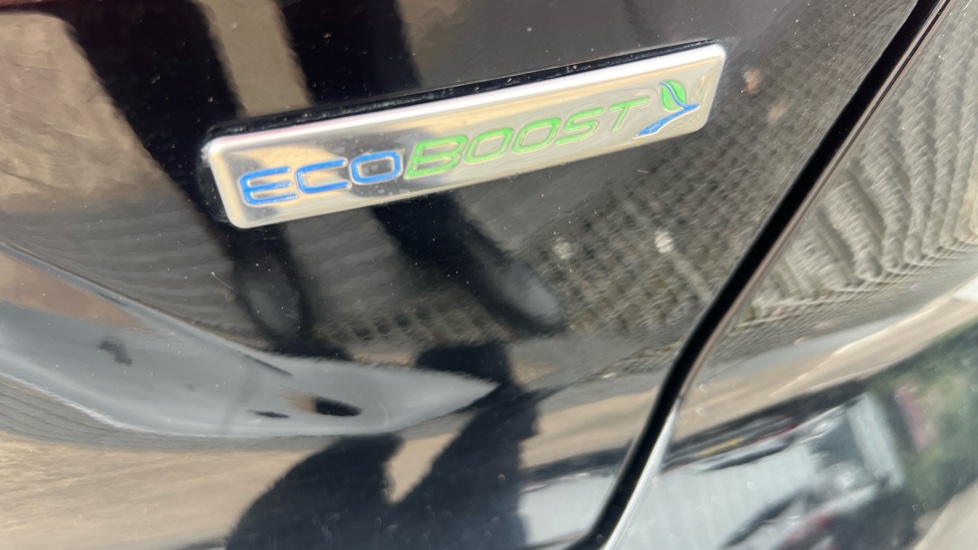 Ford Focus 1.0 EcoBoost 125 Titanium X 5dr Petrol Hatchback - Image 43