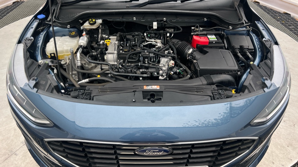 Ford Focus 1.0 EcoBoost Hybrid mHEV Titanium X 5dr Petrol Hatchback - Image 8