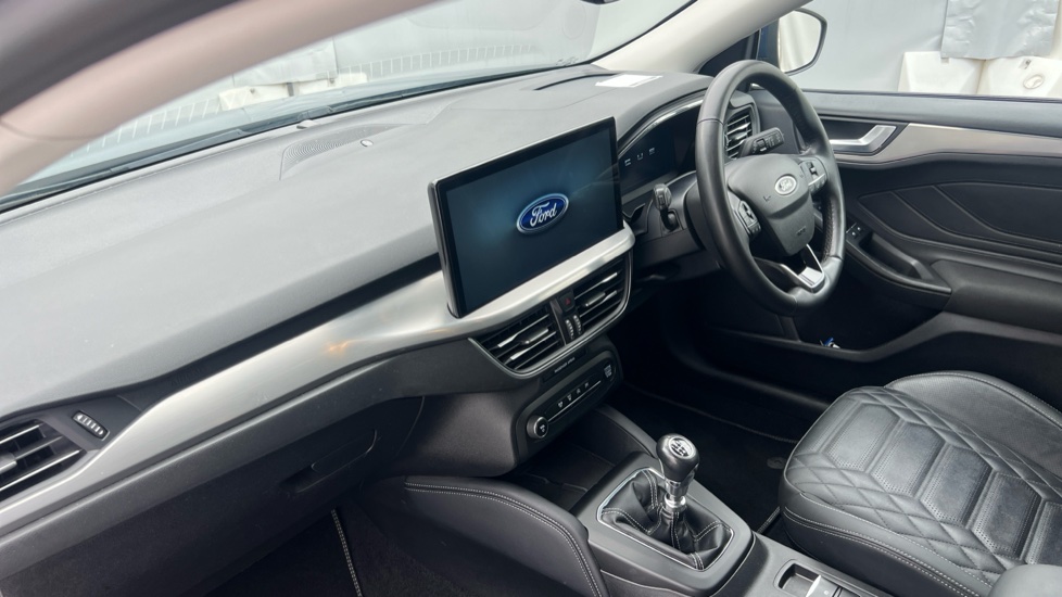 Ford Focus 1.0 EcoBoost Hybrid mHEV Titanium X 5dr Petrol Hatchback - Image 9