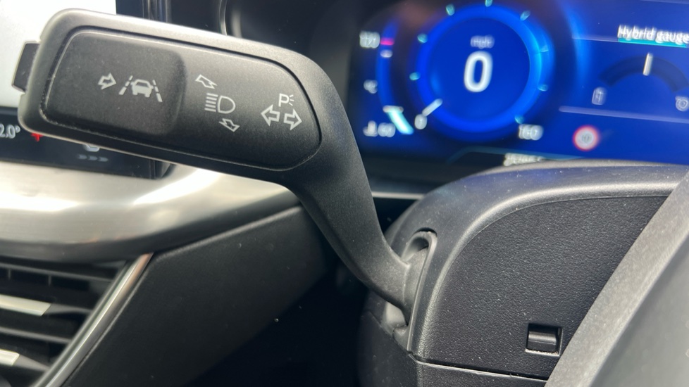 Ford Focus 1.0 EcoBoost Hybrid mHEV Titanium X 5dr Petrol Hatchback - Image 36