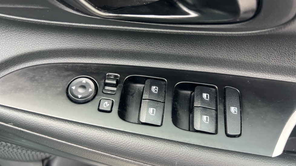 Hyundai BAYON 1.0 TGDi Advance 5dr Petrol Hatchback - Image 37