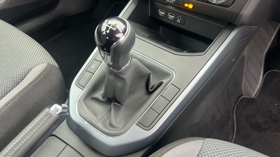 SEAT Arona 1.0 TSI SE Technology [EZ] 5dr Petrol Hatchback - Image 13