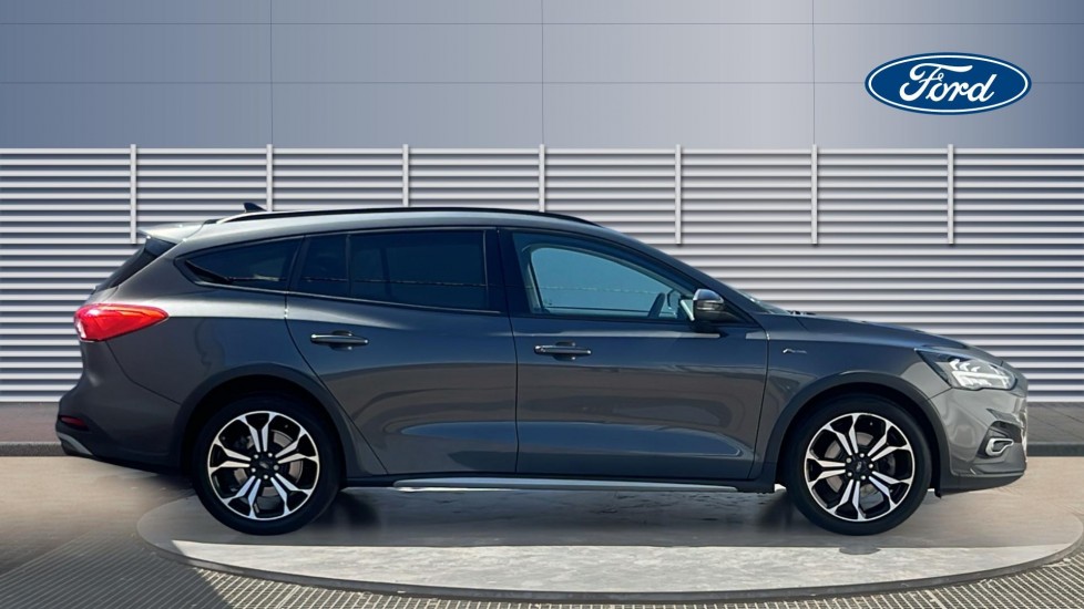Ford Focus 1.0 EcoBoost 125 Active X 5dr Petrol Estate - Image 5
