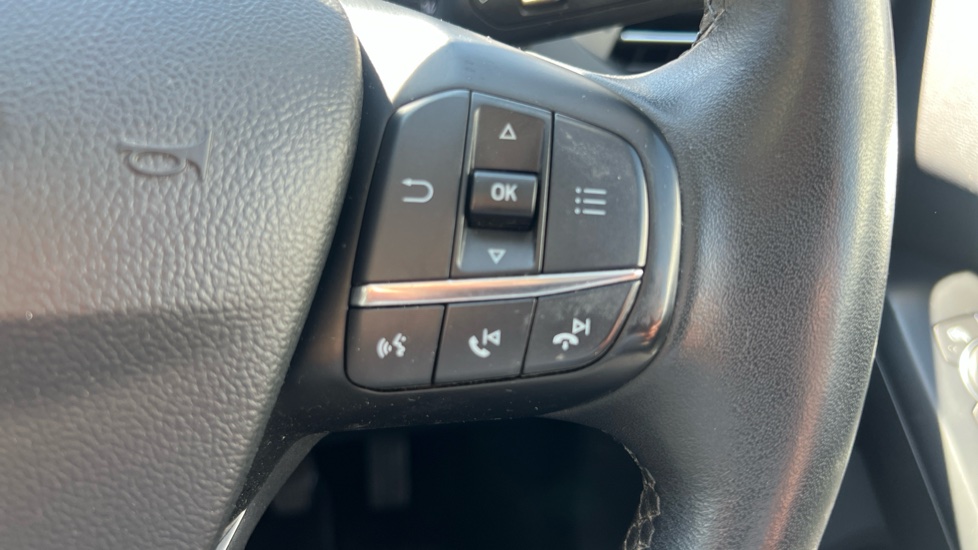 Ford Focus 1.0 EcoBoost 125 Active X 5dr Petrol Estate - Image 39