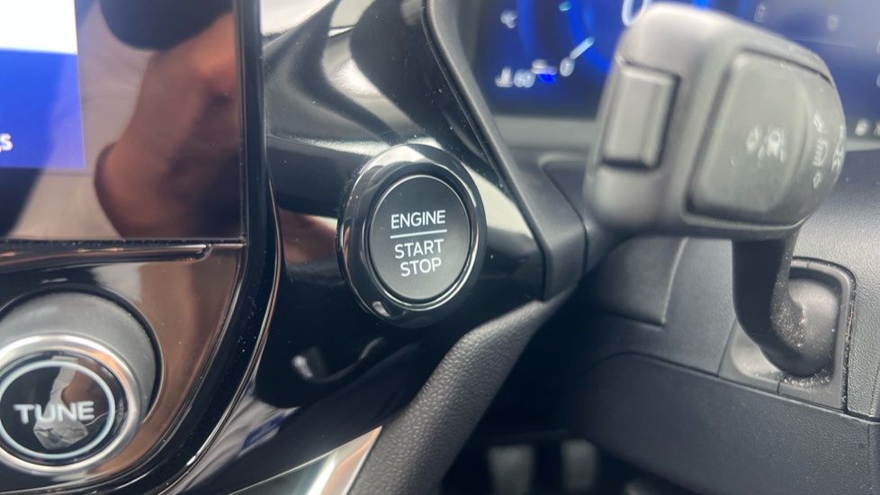 Ford Fiesta 1.0 EcoBoost Hbd mHEV 125 Titanium X 5dr Petrol Hatchback - Image 27