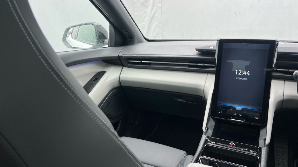 Ford Explorer 210kW Premium 77kWh 5dr Auto Electric Estate - Image 14