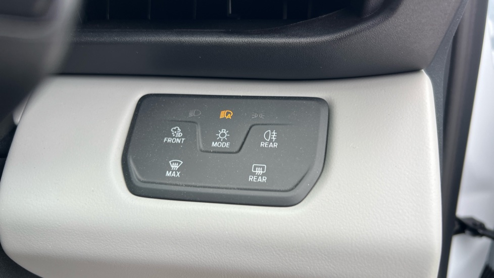 Ford Explorer 210kW Premium 77kWh 5dr Auto Electric Estate - Image 36