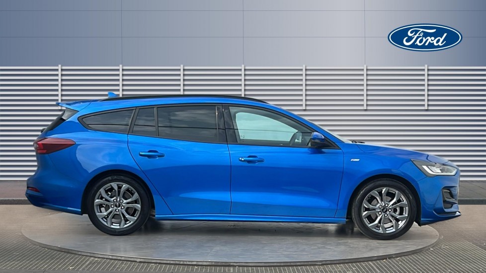 Ford Focus 1.0 EcoBoost ST-Line 5dr Petrol Estate - Image 5