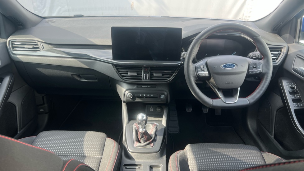 Ford Focus 1.0 EcoBoost ST-Line 5dr Petrol Estate - Image 10