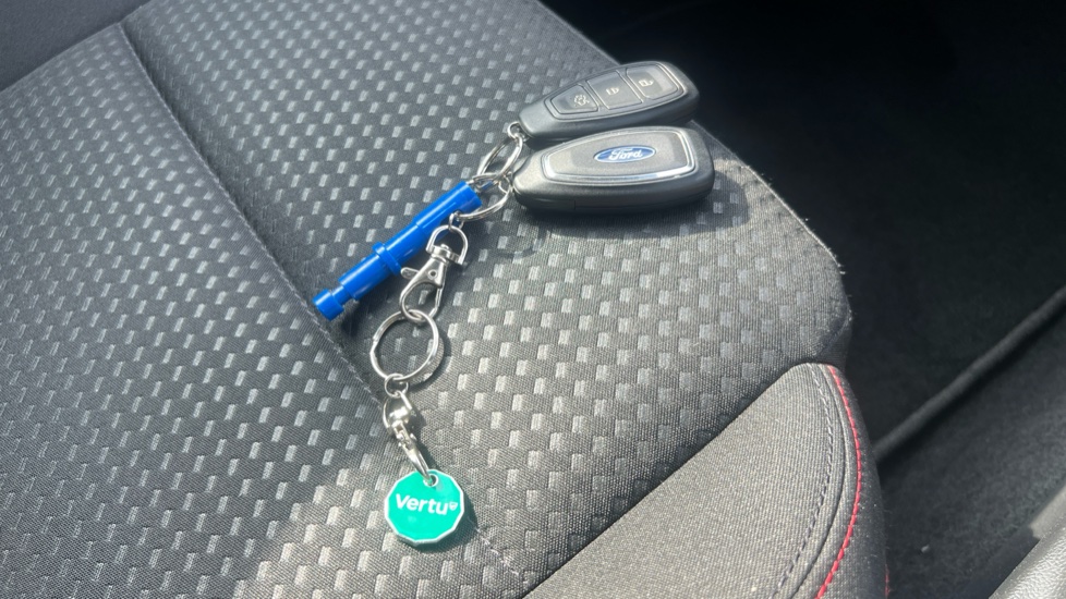 Ford Focus 1.0 EcoBoost ST-Line 5dr Petrol Estate - Image 20