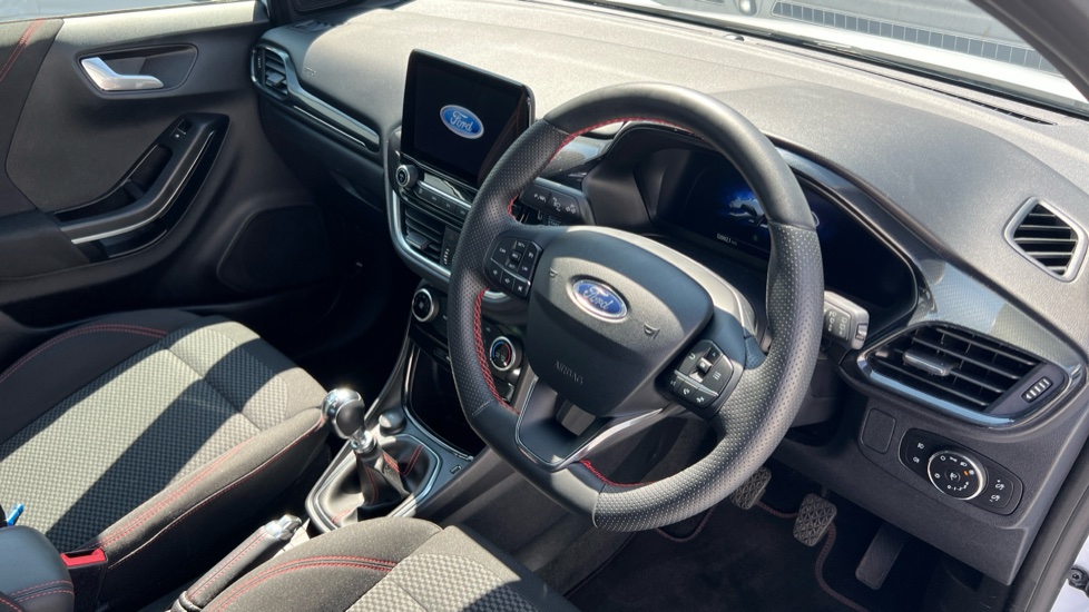 Ford Puma 1.0 EcoBoost Hybrid mHEV 155 ST-Line 5dr Petrol Hatchback - Image 11