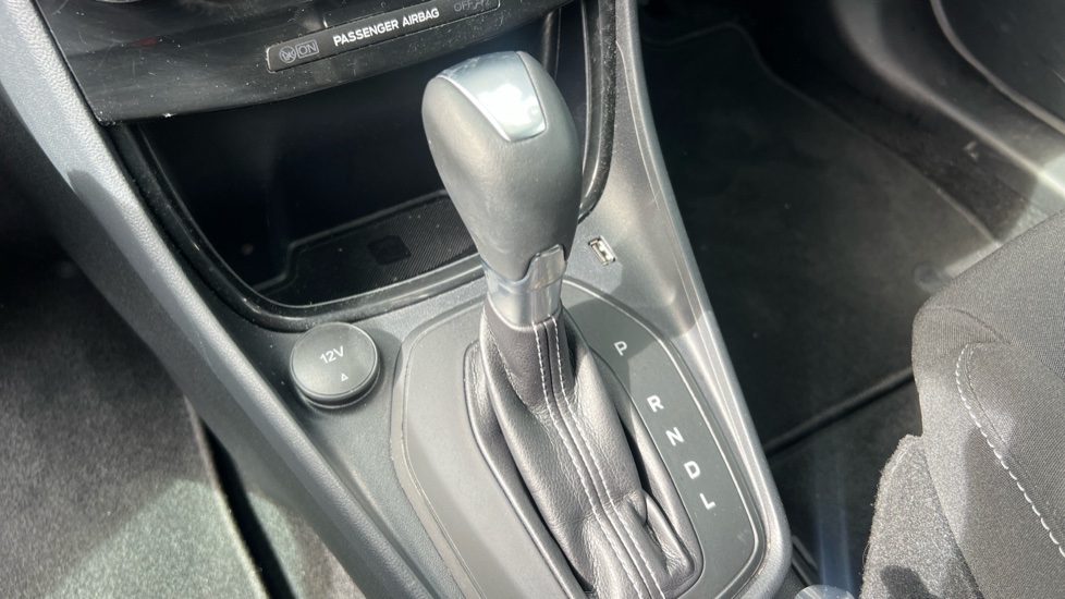 Ford Puma 1.0 EcoBoost Hybrid mHEV Titanium 5dr DCT Petrol Hatchback - Image 13
