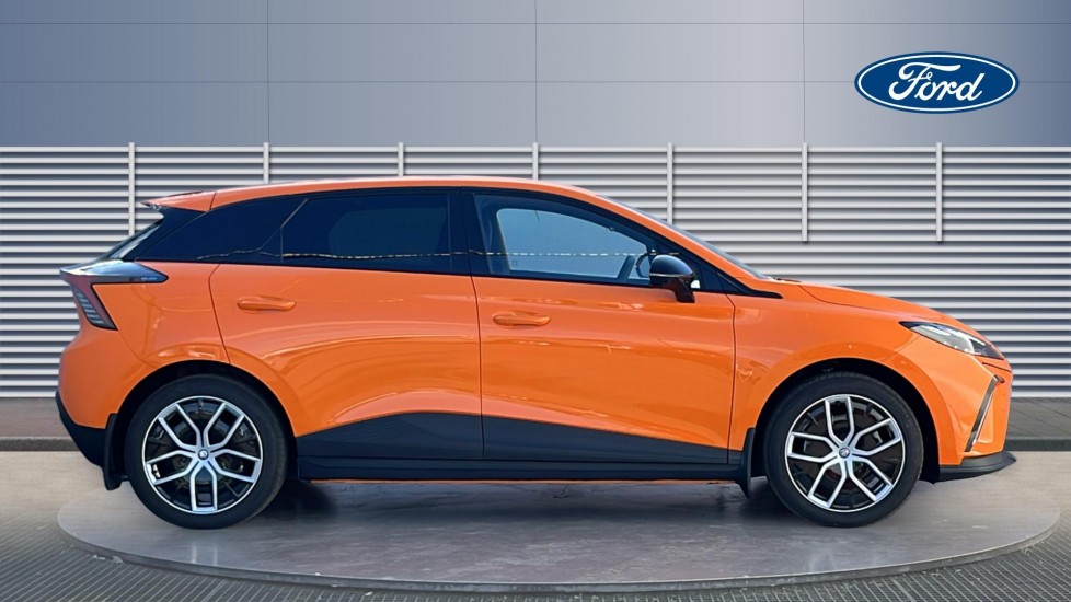 MG MG4 150kW Trophy EV Long Range 64kWh 5dr Auto Electric Hatchback - Image 5