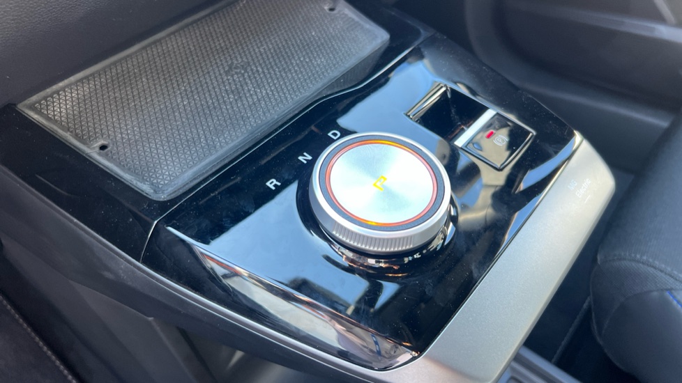 MG MG4 150kW Trophy EV Long Range 64kWh 5dr Auto Electric Hatchback - Image 13