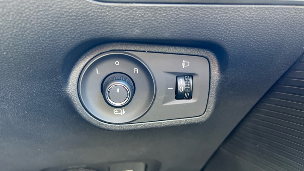 MG MG4 150kW Trophy EV Long Range 64kWh 5dr Auto Electric Hatchback - Image 25