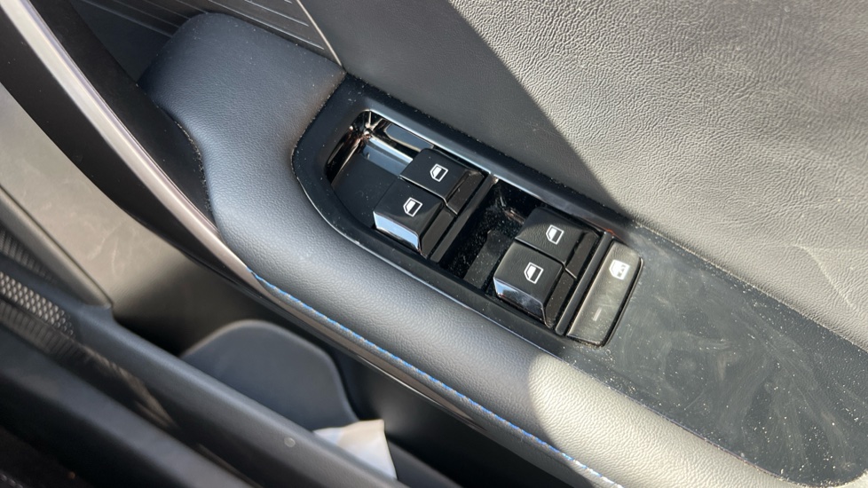 MG MG4 150kW Trophy EV Long Range 64kWh 5dr Auto Electric Hatchback - Image 26