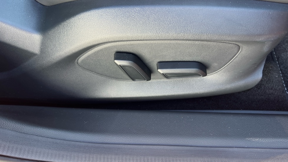MG MG4 150kW Trophy EV Long Range 64kWh 5dr Auto Electric Hatchback - Image 34