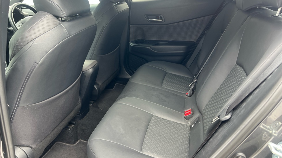 Toyota C-HR 1.8 Hybrid Excel 5dr CVT Hybrid Hatchback - Image 16