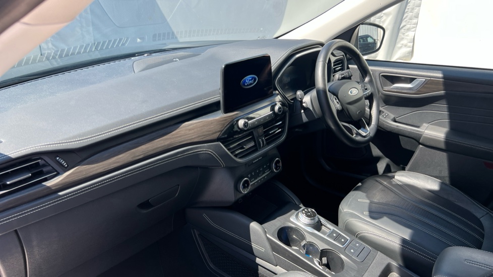 Ford Kuga 2.5 FHEV Vignale 5dr CVT Hybrid Estate - Image 9