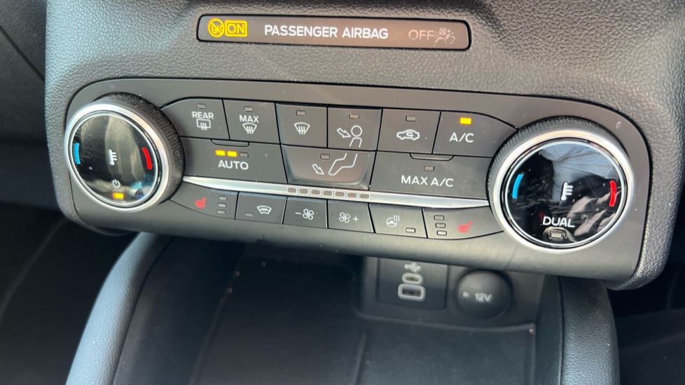 Ford Kuga 2.5 FHEV Vignale 5dr CVT Hybrid Estate - Image 28