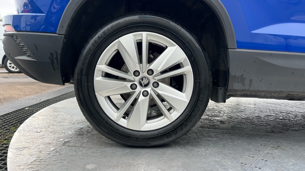 Skoda Karoq 1.5 TSI SE Edition 5dr DSG Petrol Estate - Image 7