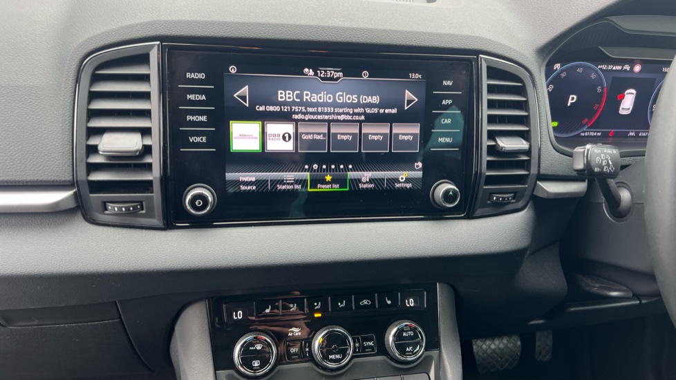 Skoda Karoq 1.5 TSI SE Edition 5dr DSG Petrol Estate - Image 12