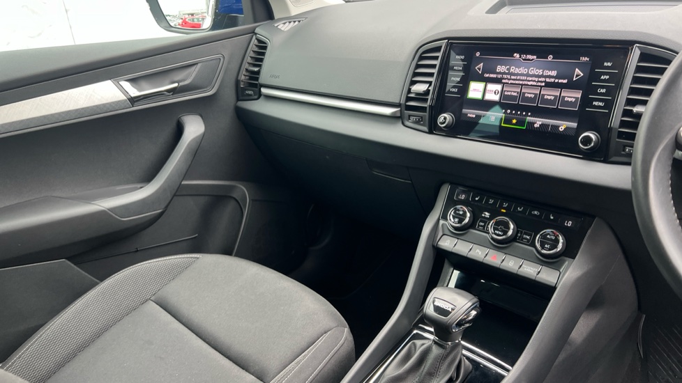 Skoda Karoq 1.5 TSI SE Edition 5dr DSG Petrol Estate - Image 14