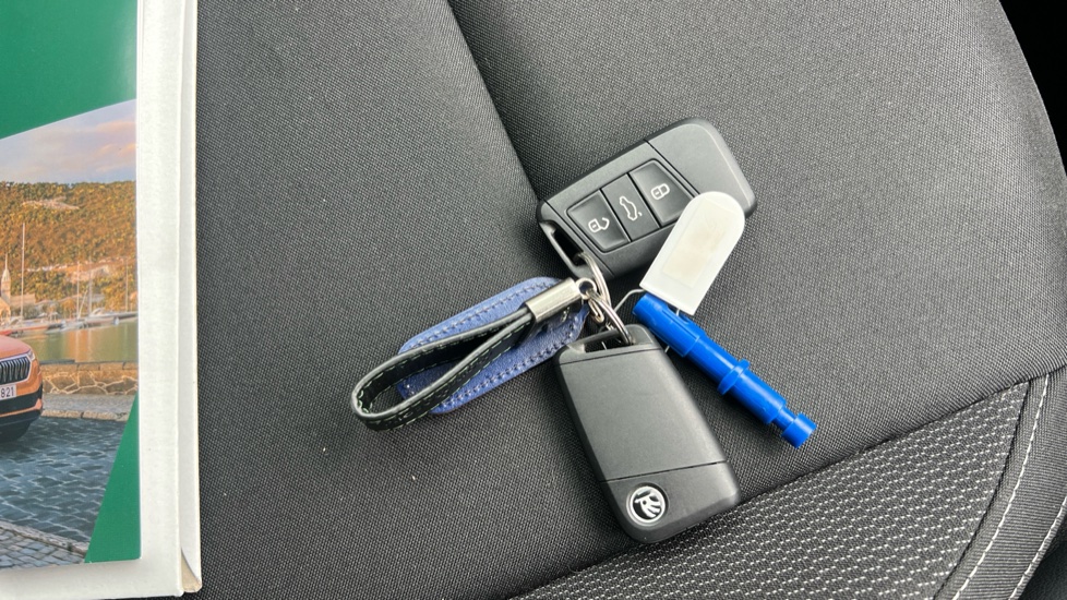 Skoda Karoq 1.5 TSI SE Edition 5dr DSG Petrol Estate - Image 20