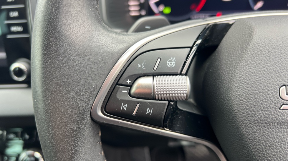 Skoda Karoq 1.5 TSI SE Edition 5dr DSG Petrol Estate - Image 22