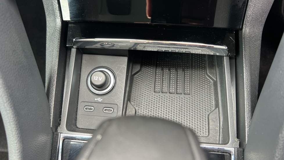 Skoda Karoq 1.5 TSI SE Edition 5dr DSG Petrol Estate - Image 31