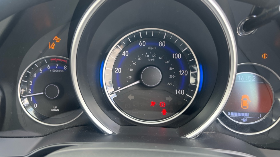 Honda Jazz 1.3 i-VTEC EX Navi 5dr Petrol Hatchback - Image 18