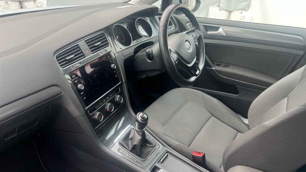 Volkswagen Golf 1.5 TSI EVO SE [Nav] 5dr Petrol Hatchback - Image 9