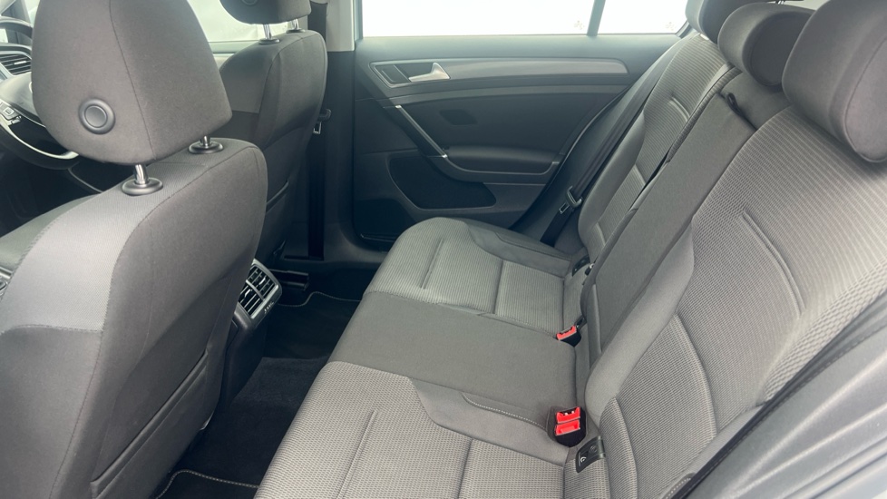Volkswagen Golf 1.5 TSI EVO SE [Nav] 5dr Petrol Hatchback - Image 16