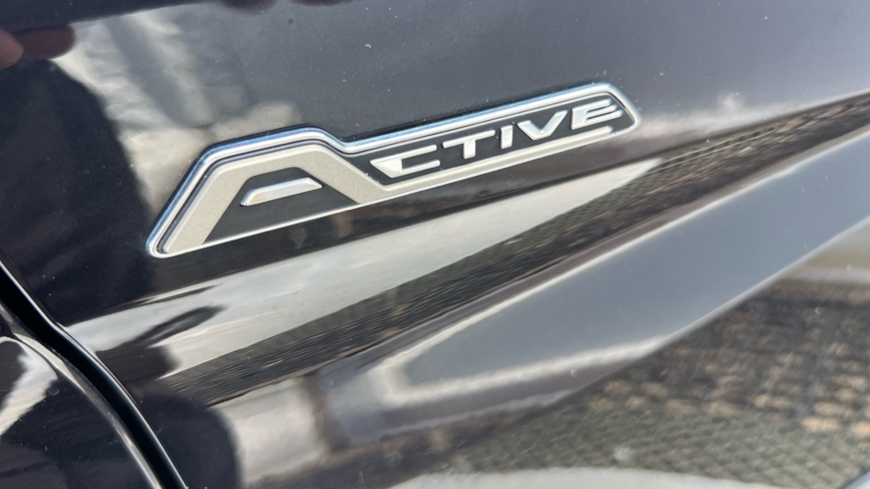 Ford Tourneo Connect 2.0 EcoBlue Active 5dr Auto Diesel Estate - Image 42