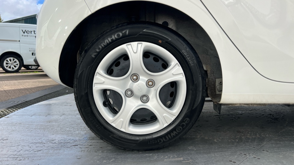 Kia Picanto 1.0 1 5dr [4 seats] Petrol Hatchback - Image 7
