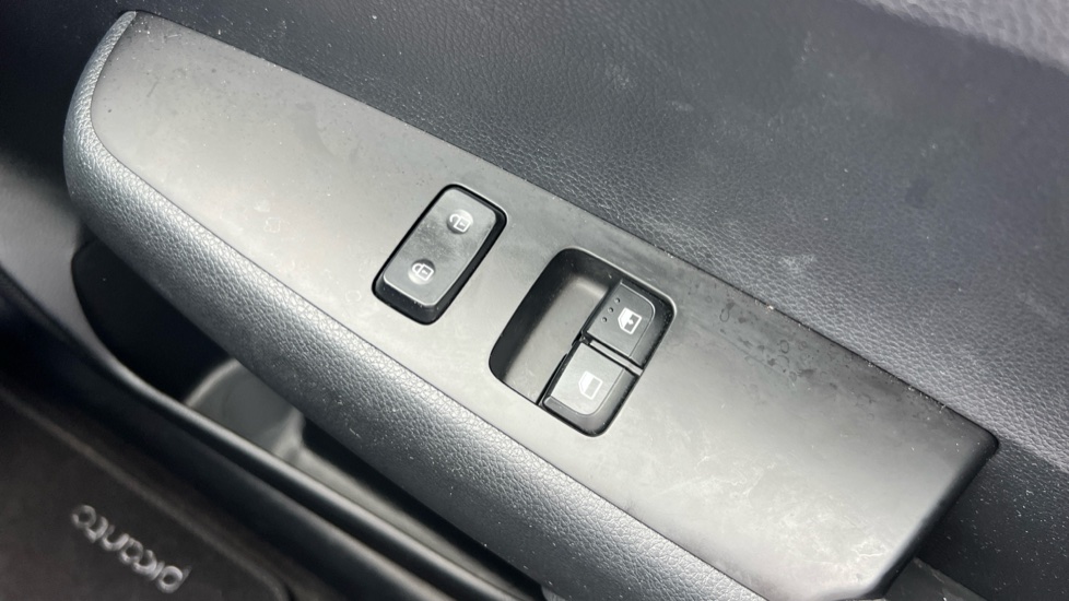 Kia Picanto 1.0 1 5dr [4 seats] Petrol Hatchback - Image 25