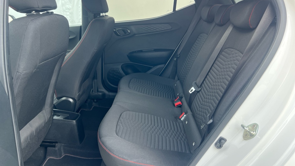 Hyundai i10 1.0 T-GDi N Line 5dr Petrol Hatchback - Image 16
