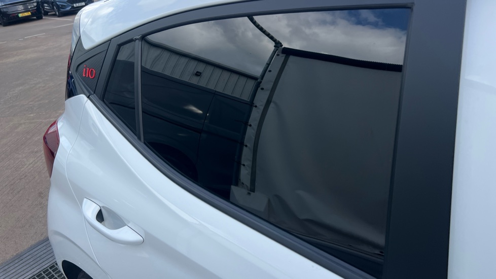 Hyundai i10 1.0 T-GDi N Line 5dr Petrol Hatchback - Image 35