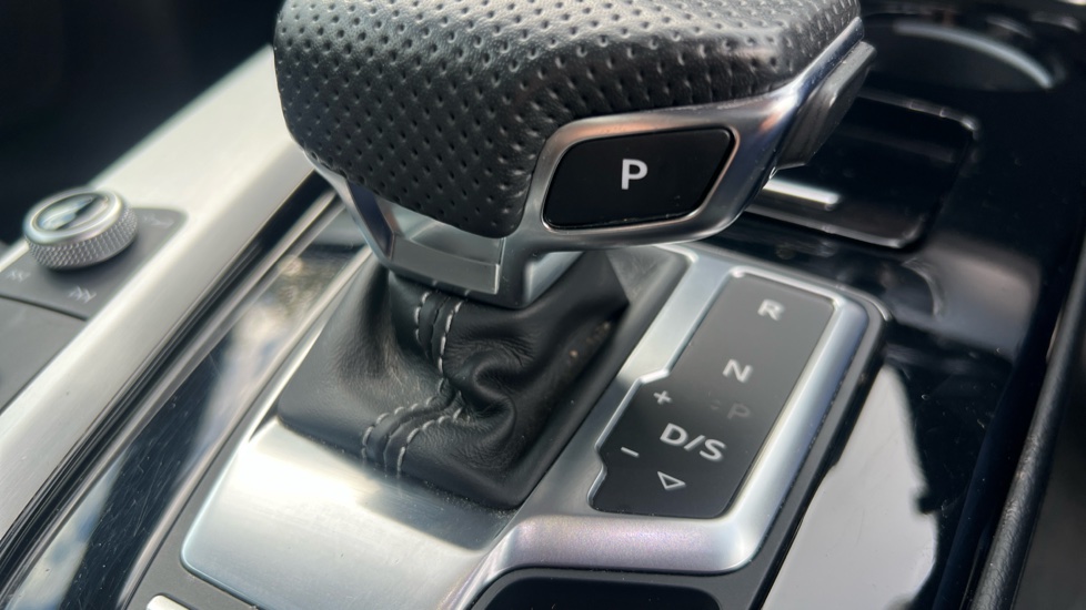 Audi A5 40 TFSI 204 S Line 2dr S Tronic Petrol Coupe - Image 25