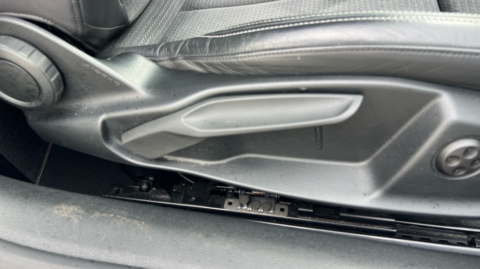 Audi A5 40 TFSI 204 S Line 2dr S Tronic Petrol Coupe - Image 31